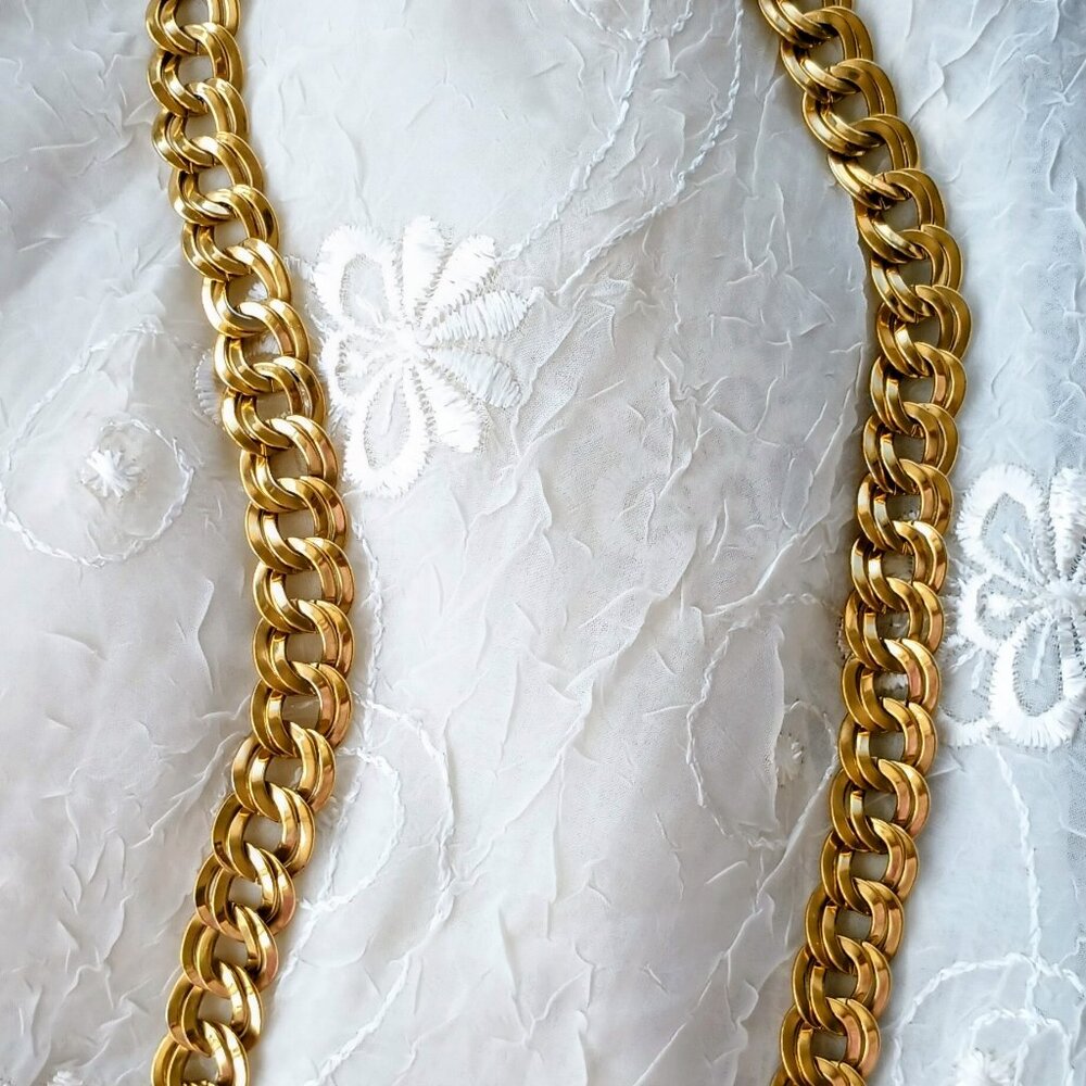 Vintage Signed MONET Gold Tone Double Curved Link Chunky Necklace-32" Very Long - Picture 5 of 7
